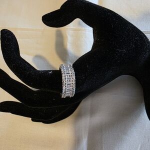 Elegant Silver Band Ring